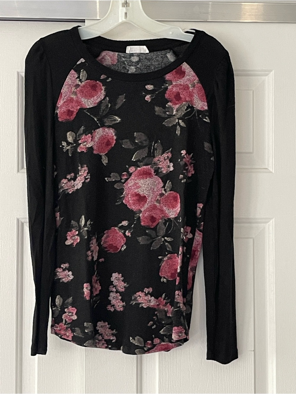 Floral Long-Sleeve Raglan Top - Black with Pink Floral Size S